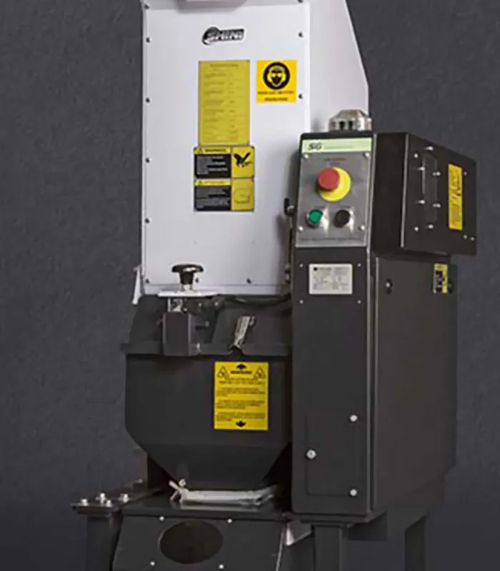 Broyeur-recycleur pour les plastiques R25 CR clarke