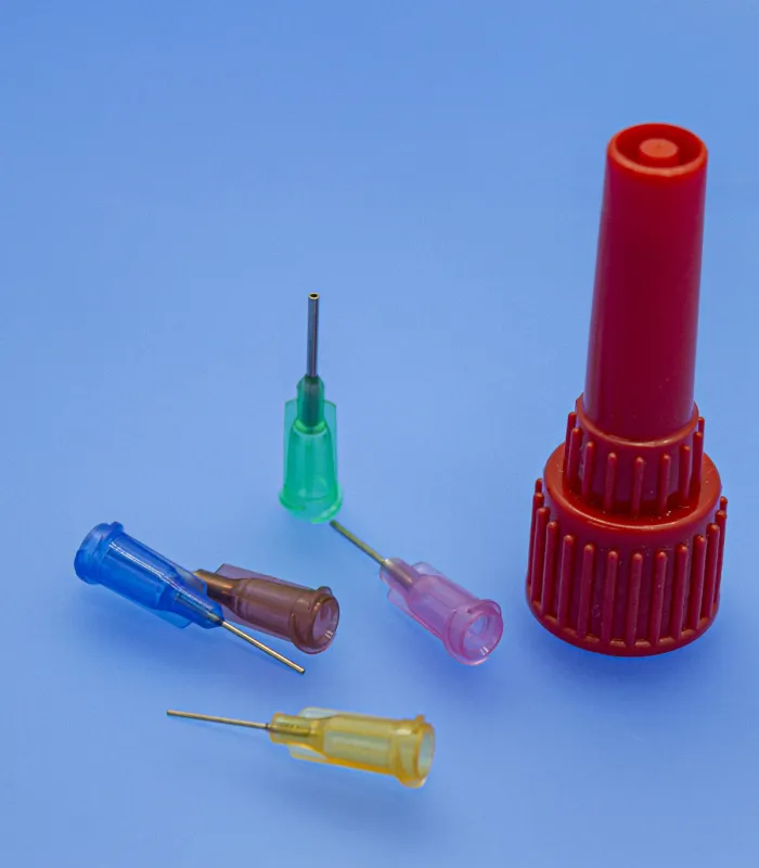 Adaptateur + 5 aiguilles pour colle Vitralit®...