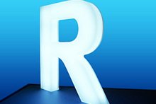Lettre rétro-éclairée en plexi diffusant