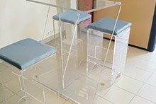 Pupitre en plexi transparent